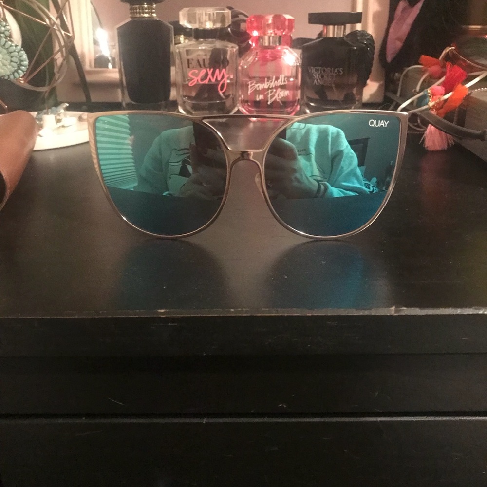 Quay- sorority princess sunglasses